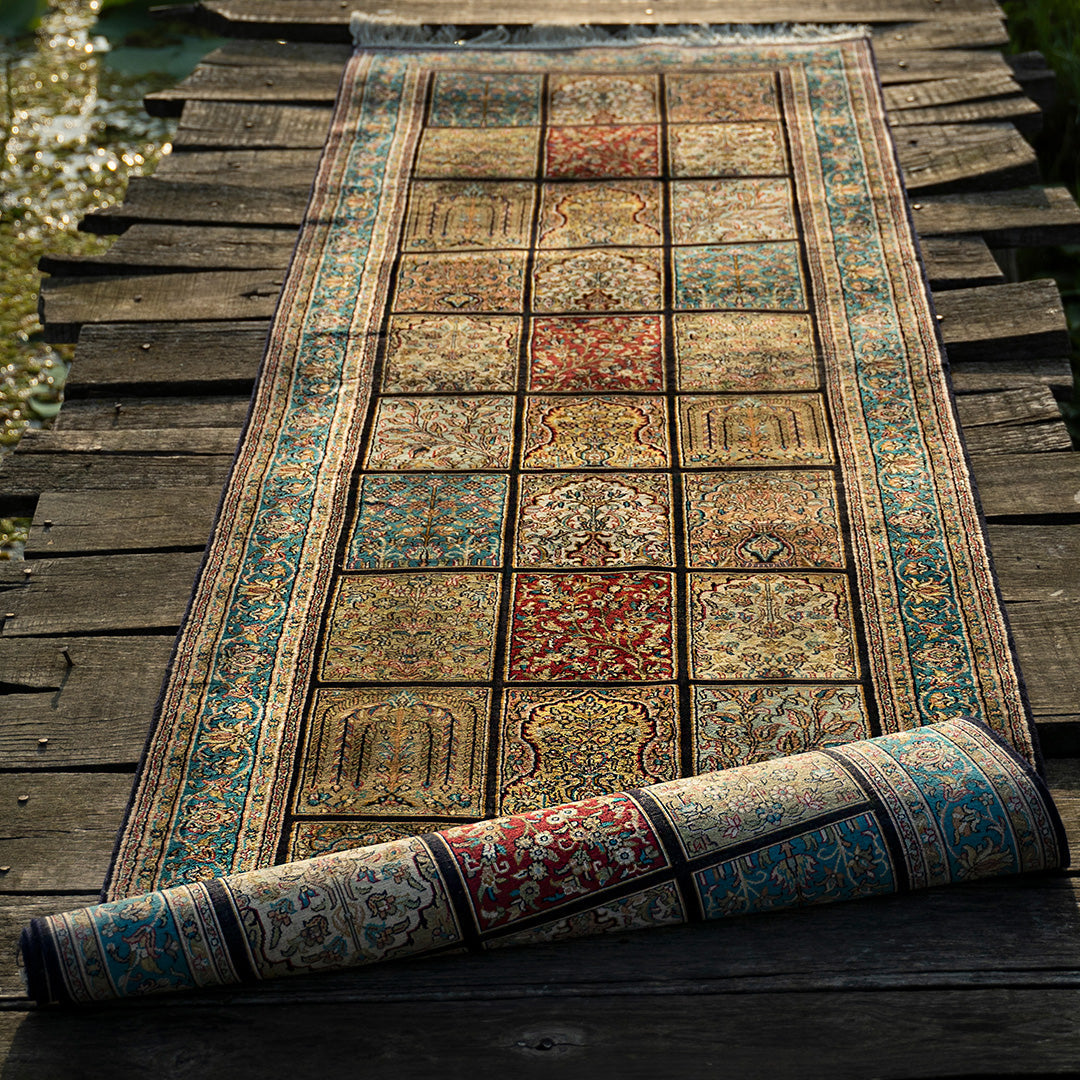 Hand-knotted Silk Carpets