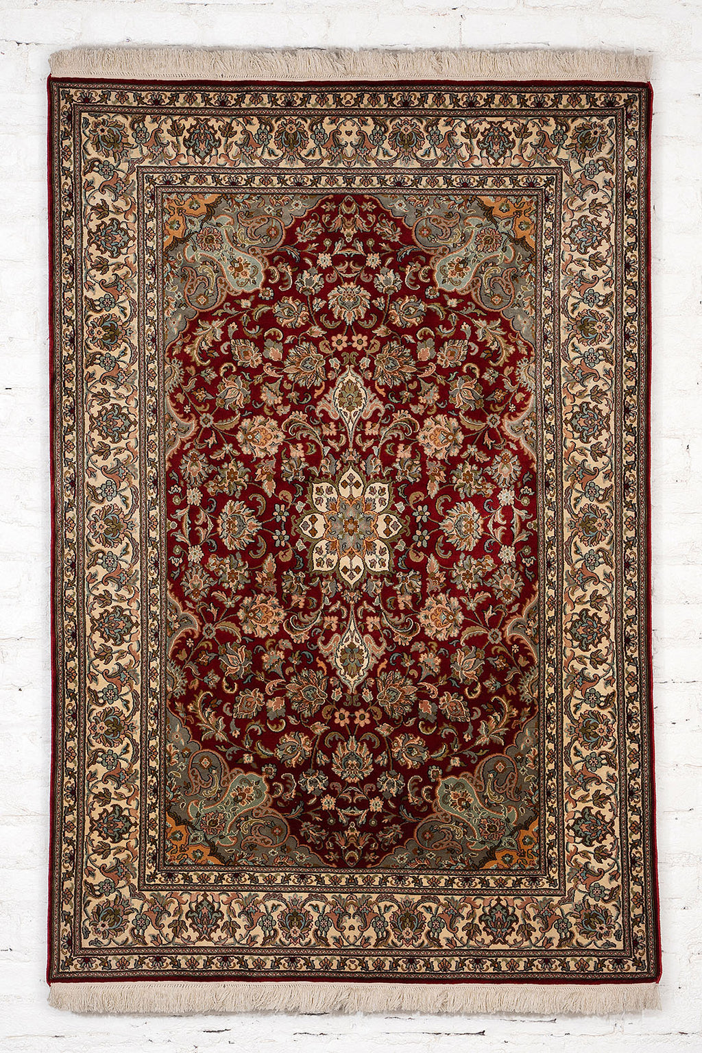 Handknotted Kashmir Silk Kashaan Carpet 4x6 feet.