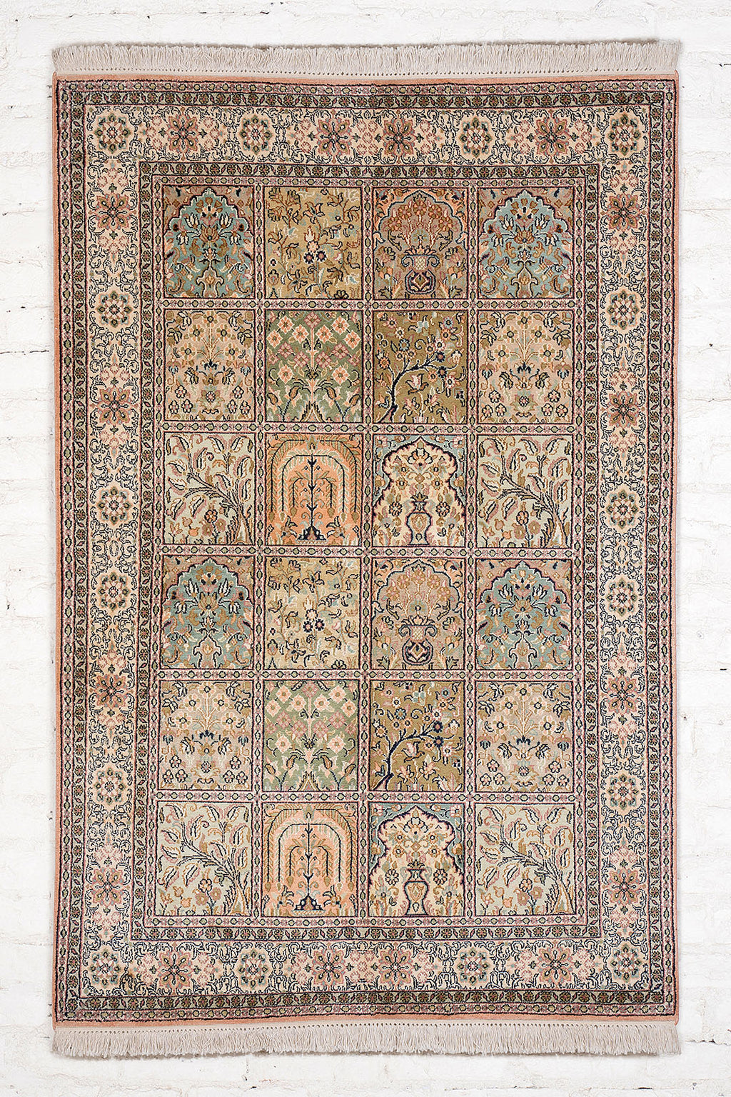 Oriental Handknotted Kashmir Silk Carpet, 4x6 feet.