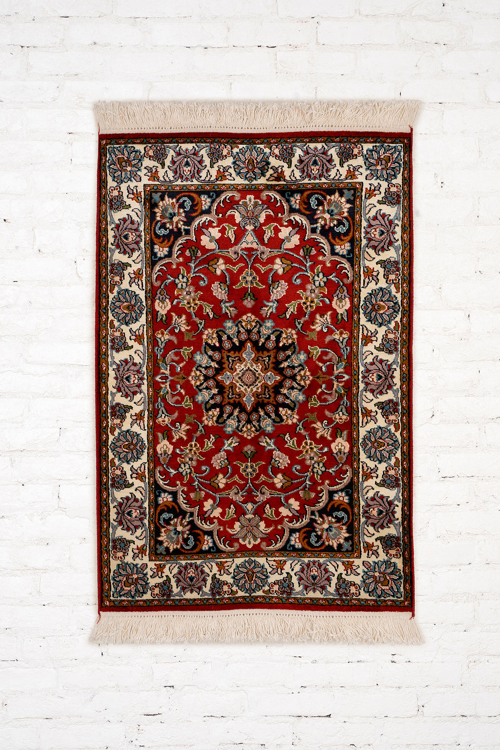 Handknotted Kashmir Silk Carpet 2x3 feet.