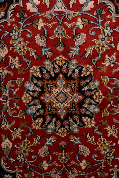 Handknotted Kashmir Silk Carpet 2x3 feet.