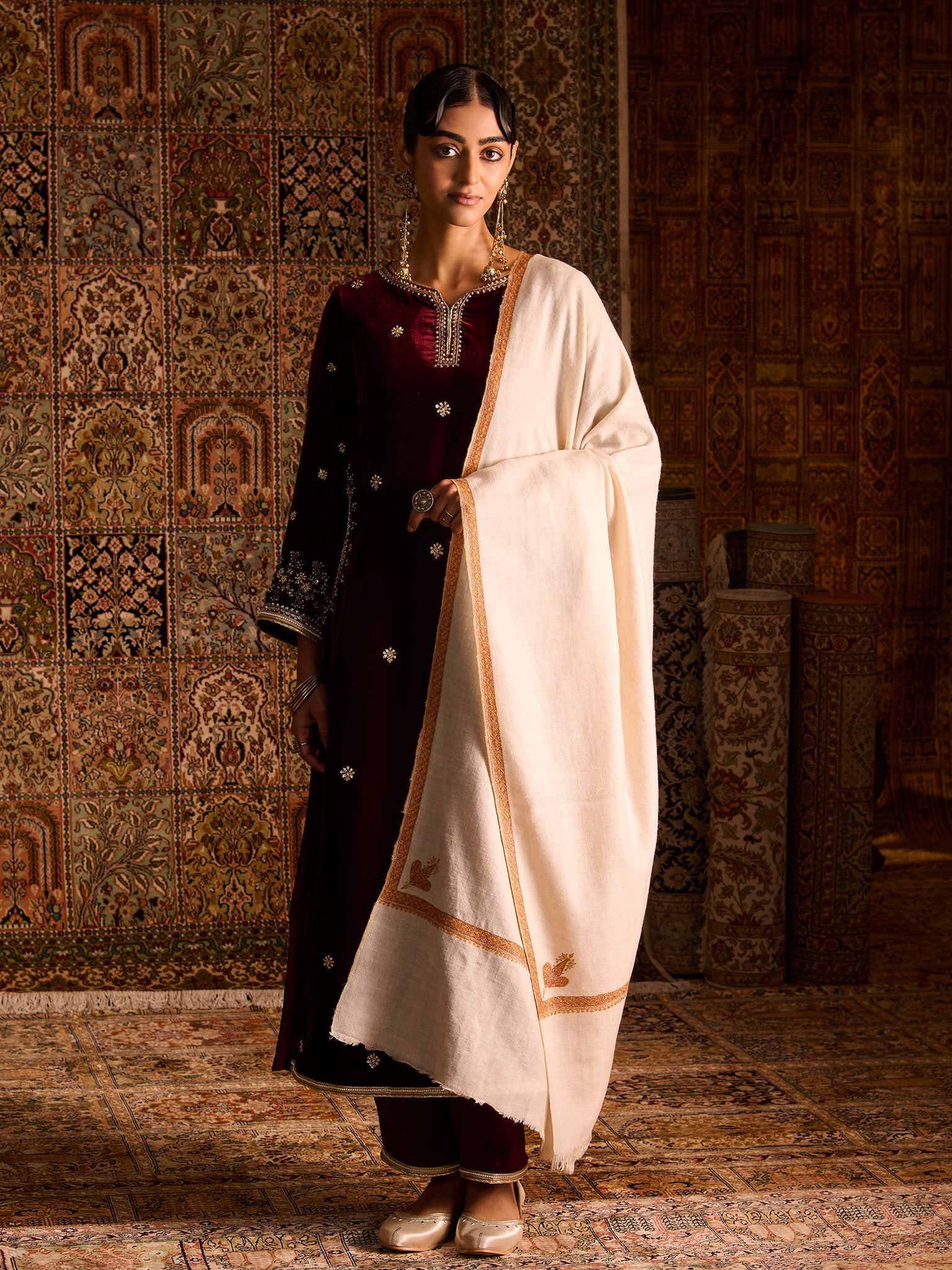 Handwoven Pure Pashmina Cream Sozni Hashidaar Shawl