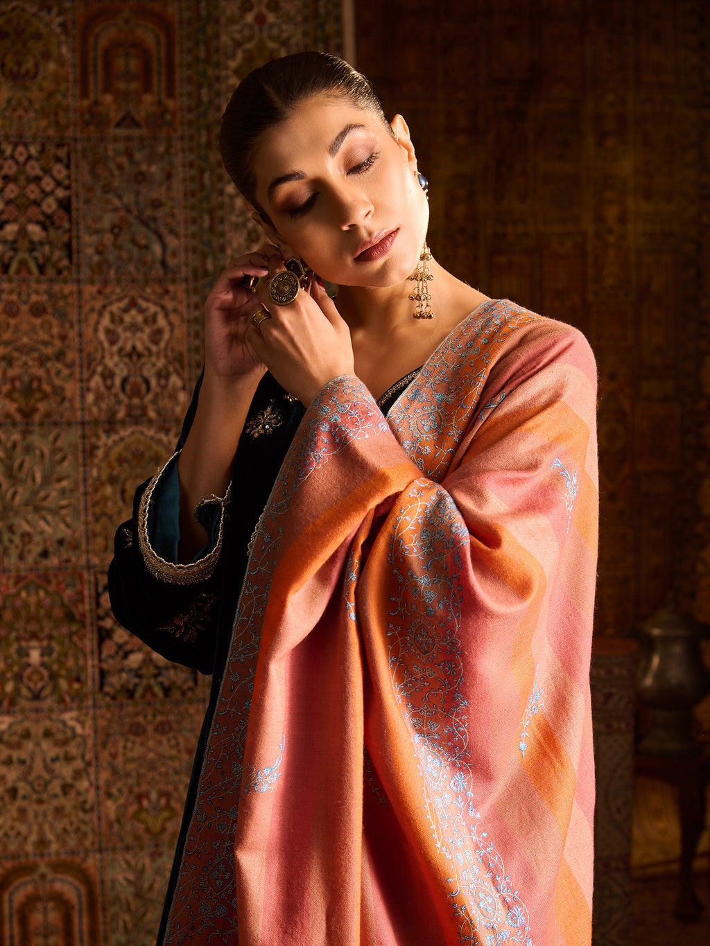 Multicolour Striped Kashmiri Handwoven Pashmina Sozni Palladar Shawl