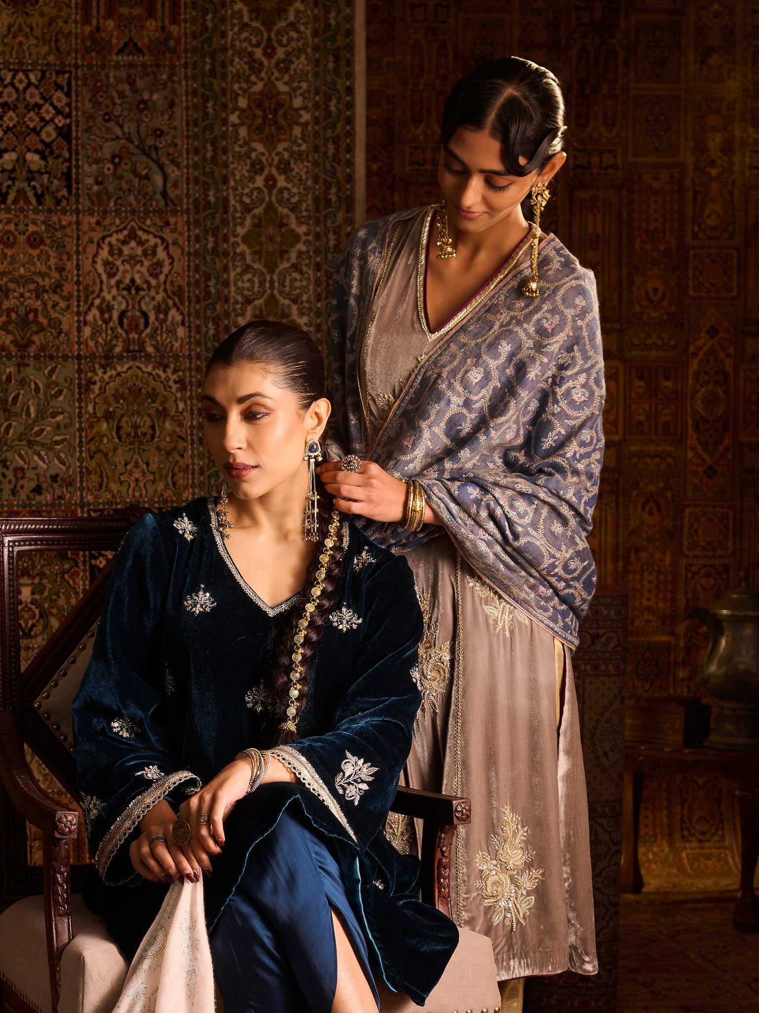 Handwoven Pure Pashmina Sozni Heavy Jaali Shawl