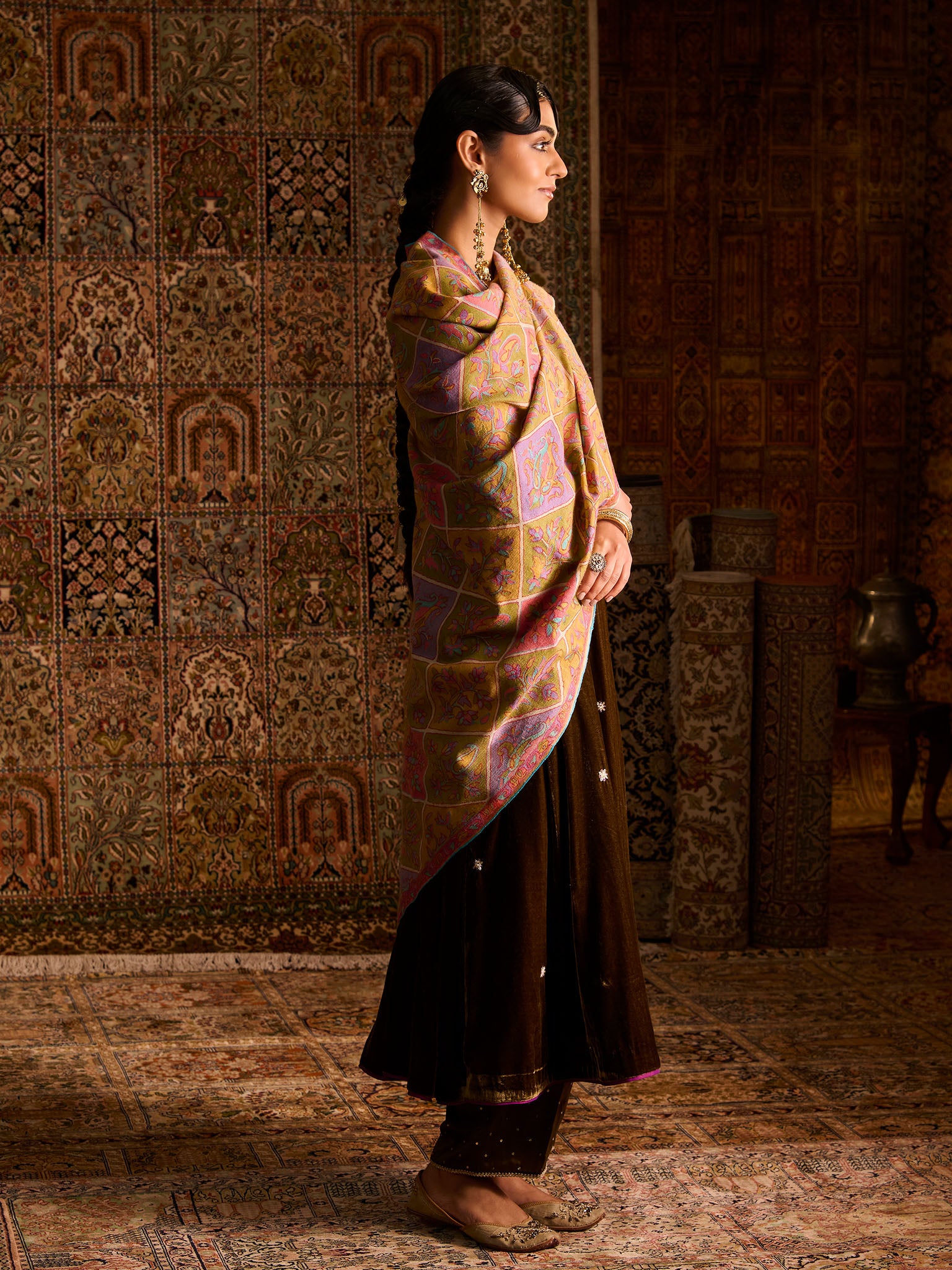 Handwoven Pure Pashmina Sozni Jaali  Shawl