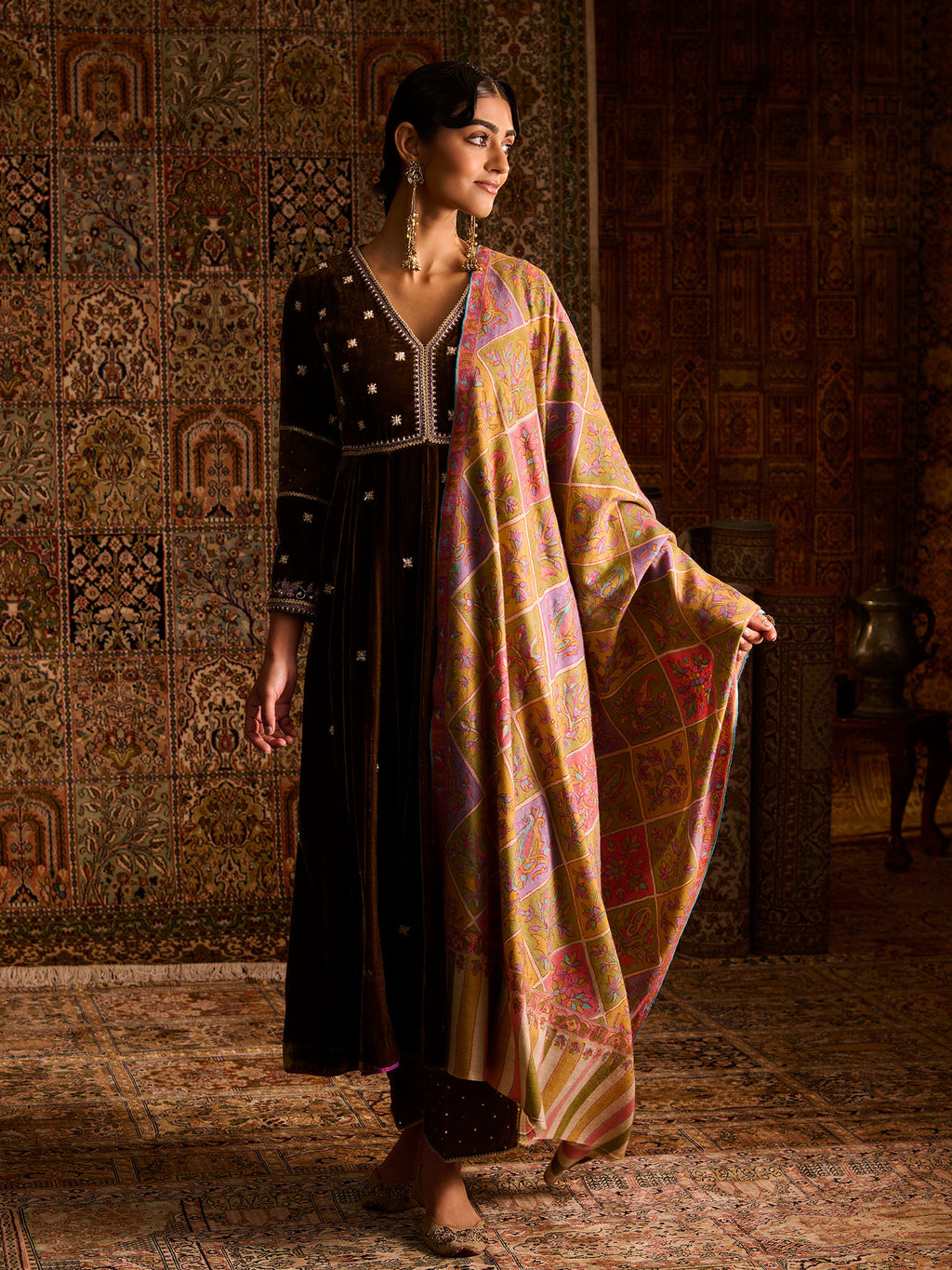 Handwoven Pure Pashmina Sozni Jaali  Shawl