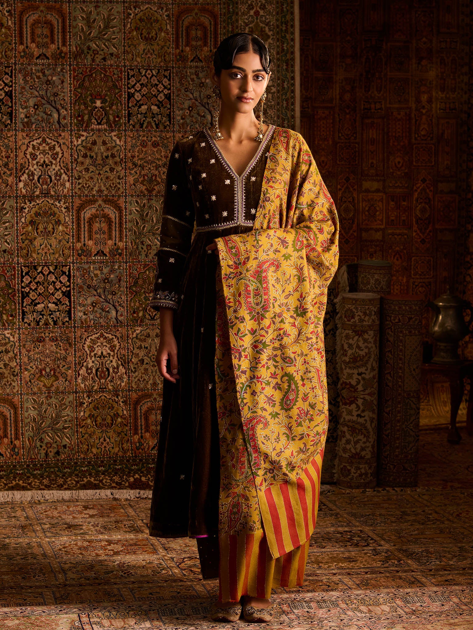 Handwoven Pure Pashmina Yellow Sozni Jaali Shawl