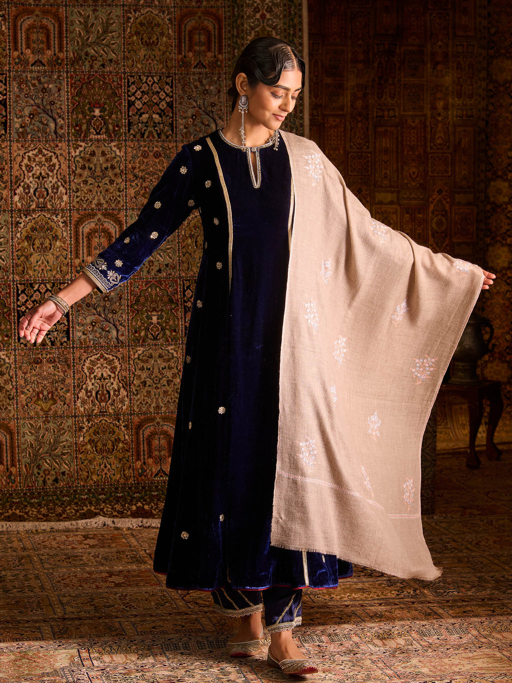 Handwoven Pure Pashmina Natural Sozni Bootidar Stole