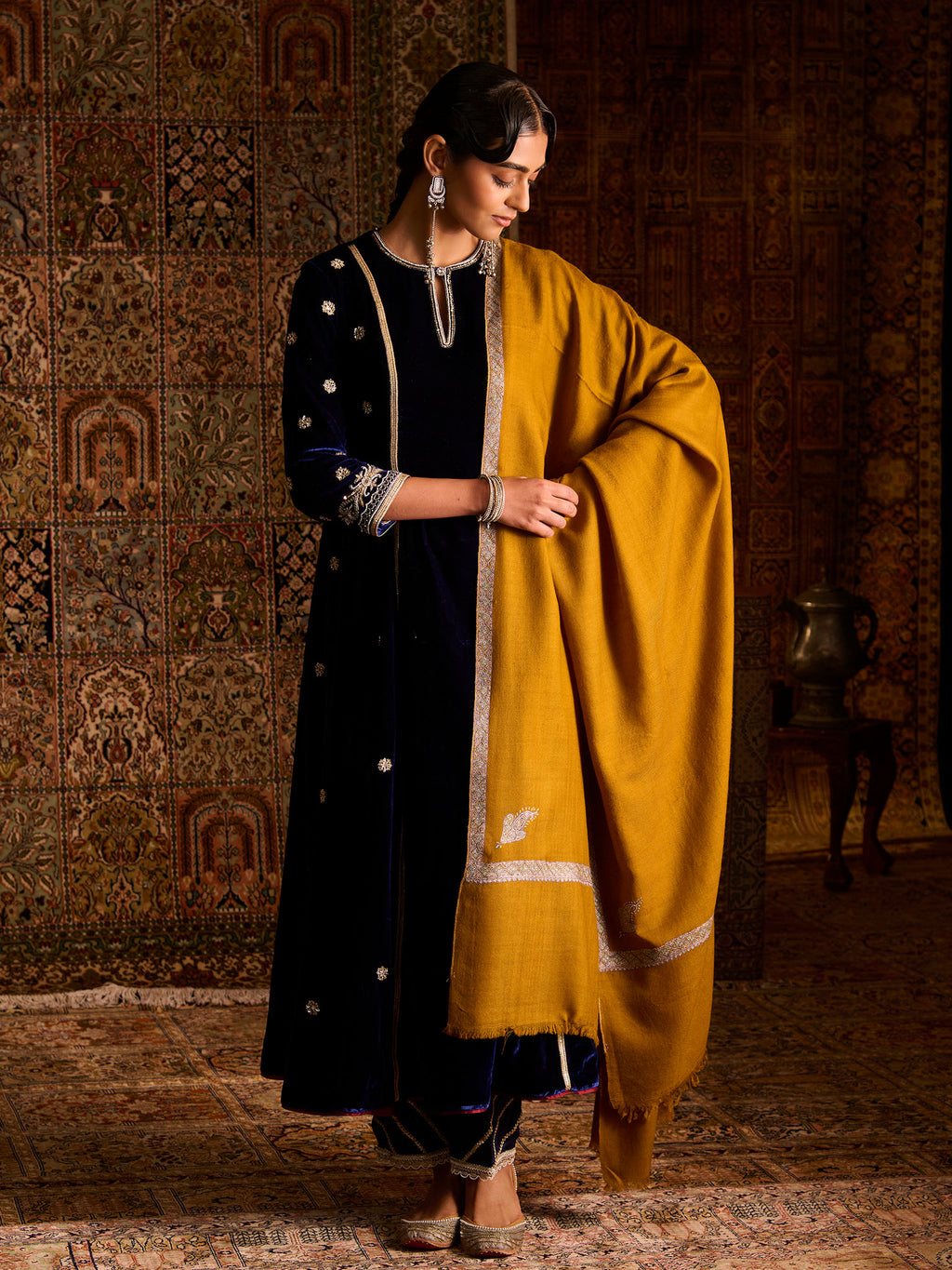 Handwoven Pure Pashmina Mustard Sozni Hashidaar Shawl