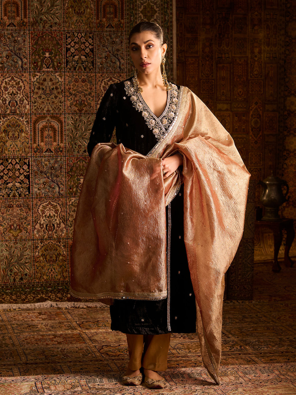 Siyahzar Black Velvet Suit Set