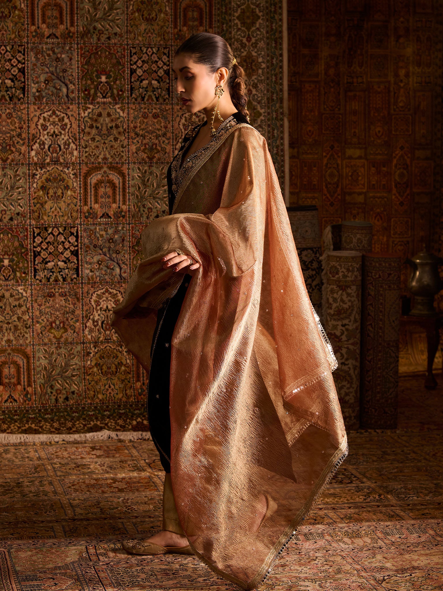 Siyahzar Black Velvet Suit Set